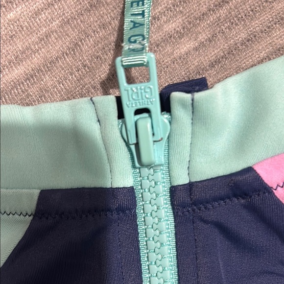 Athletes Girl Swim Shirt - Picture 4 of 8